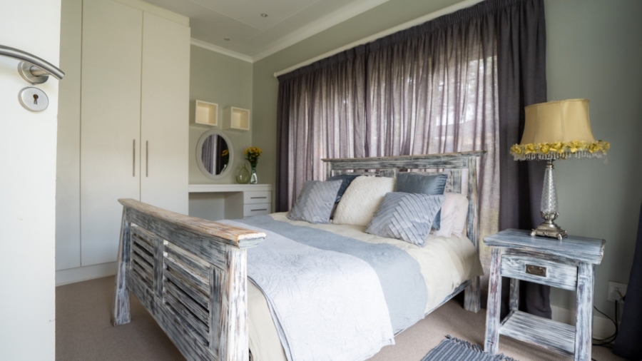 To Let 4 Bedroom Property for Rent in Wilkoppies North West